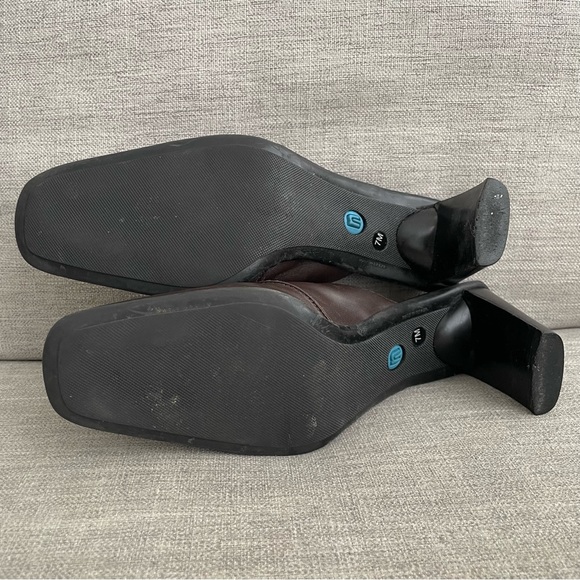 Brown 90’s Heel Mules - Picture 5 of 5